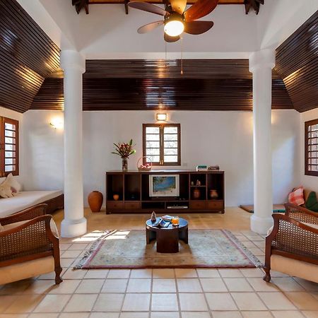 Baan Khunying - Secluded Phuket Beachfront Villa Rawai Exterior foto