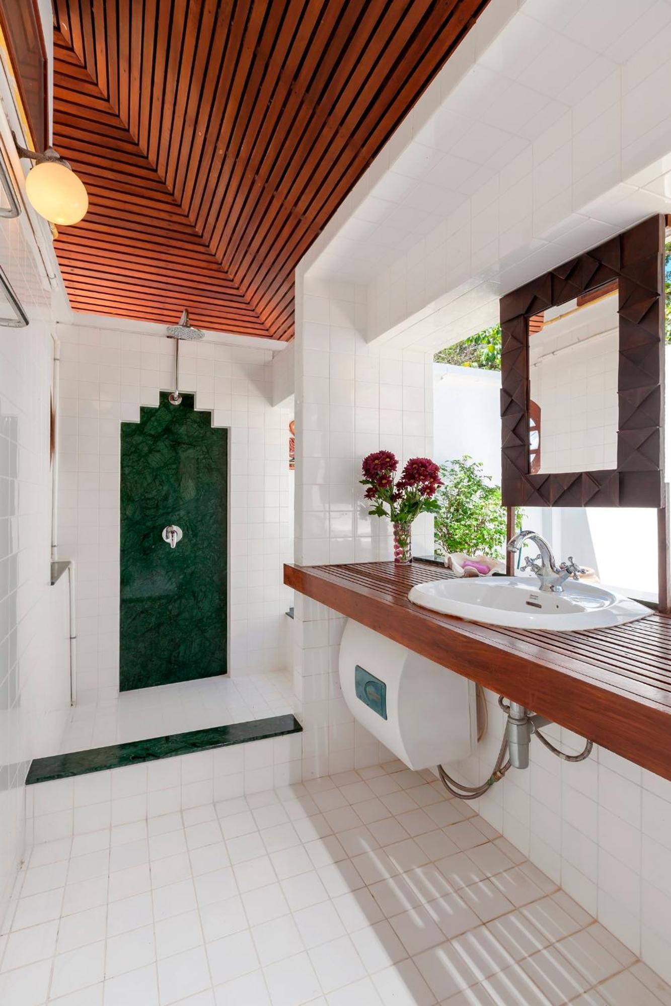 Baan Khunying - Secluded Phuket Beachfront Villa Rawai Exterior foto
