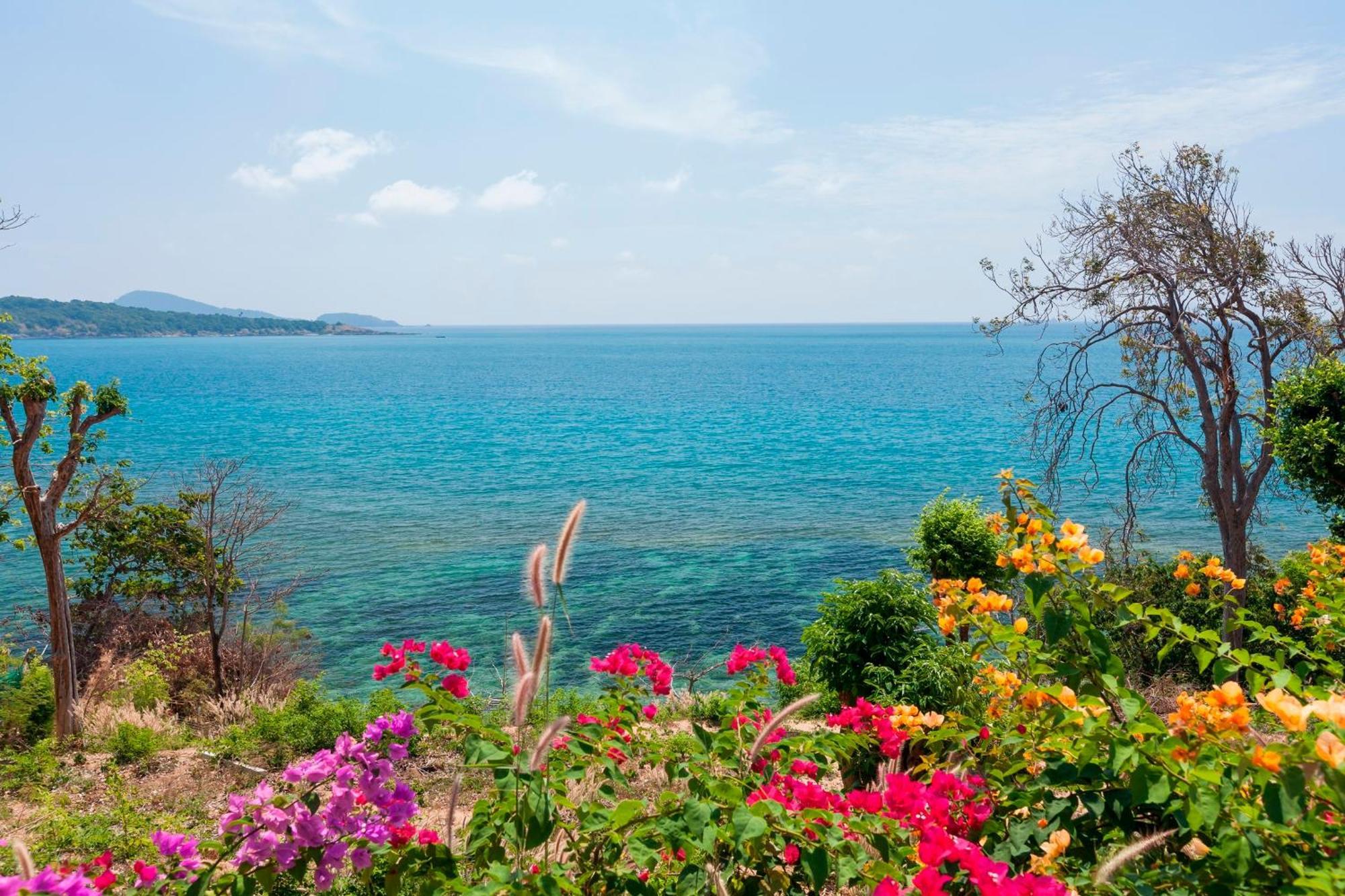 Baan Khunying - Secluded Phuket Beachfront Villa Rawai Exterior foto