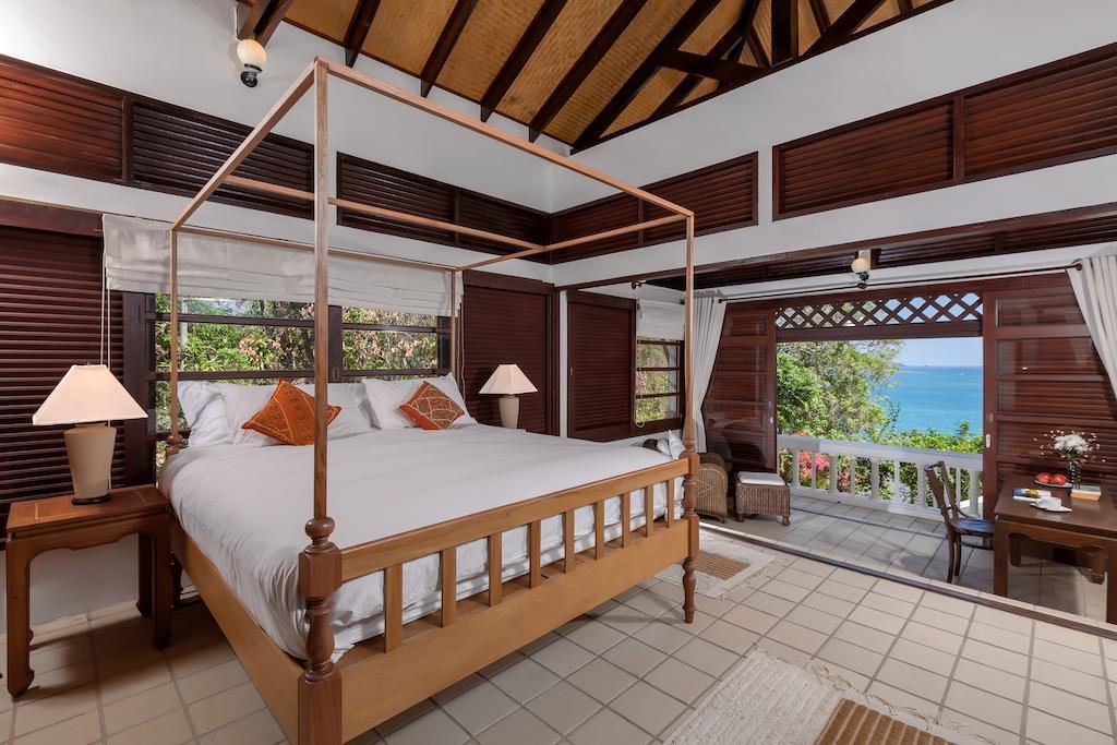 Baan Khunying - Secluded Phuket Beachfront Villa Rawai Quarto foto