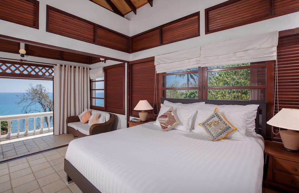 Baan Khunying - Secluded Phuket Beachfront Villa Rawai Quarto foto