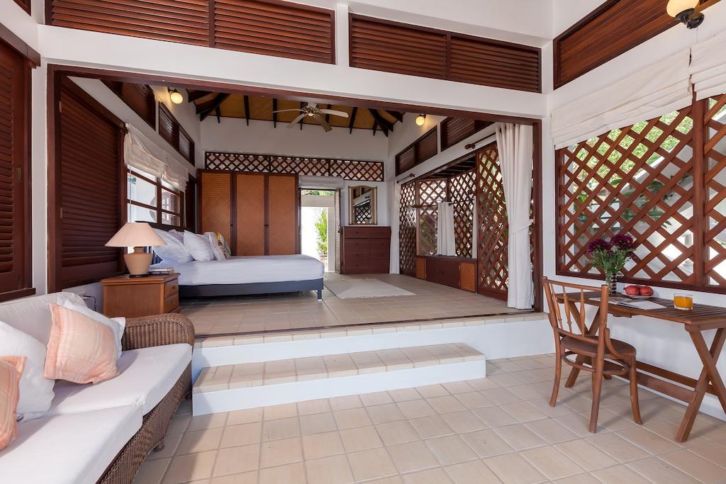 Baan Khunying - Secluded Phuket Beachfront Villa Rawai Quarto foto