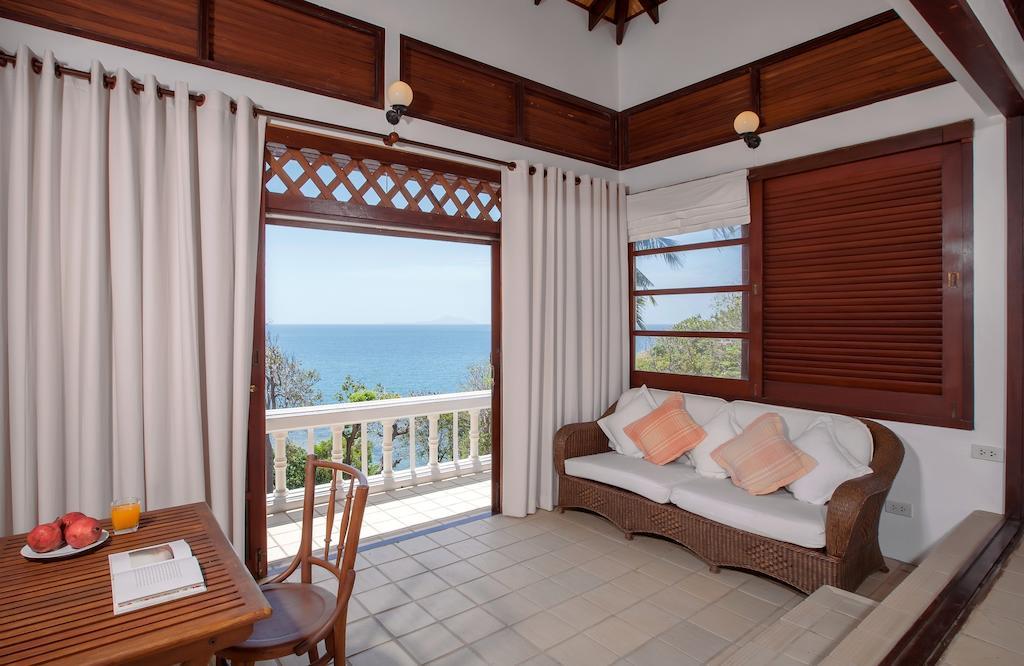 Baan Khunying - Secluded Phuket Beachfront Villa Rawai Quarto foto