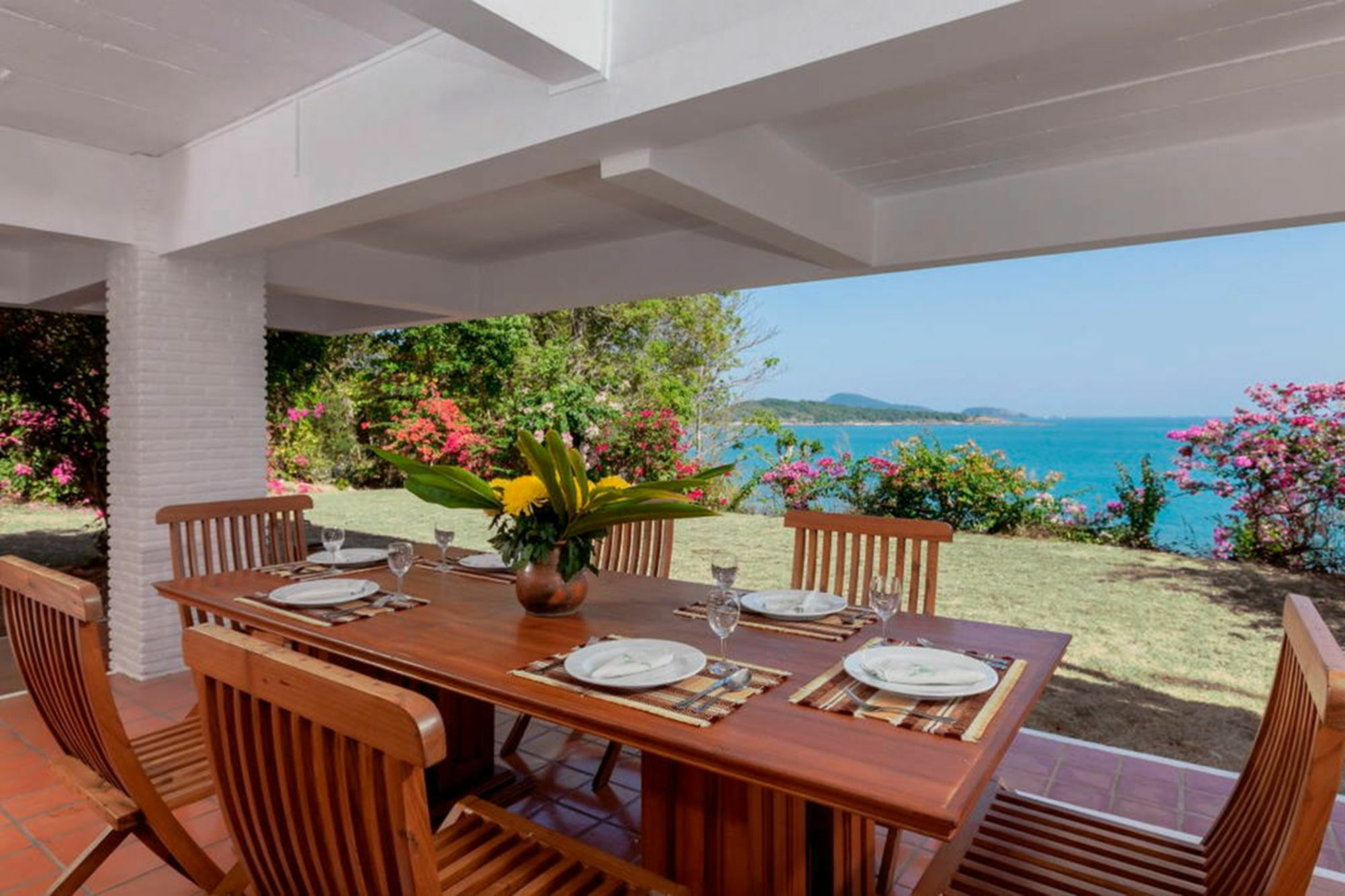 Baan Khunying - Secluded Phuket Beachfront Villa Rawai Exterior foto
