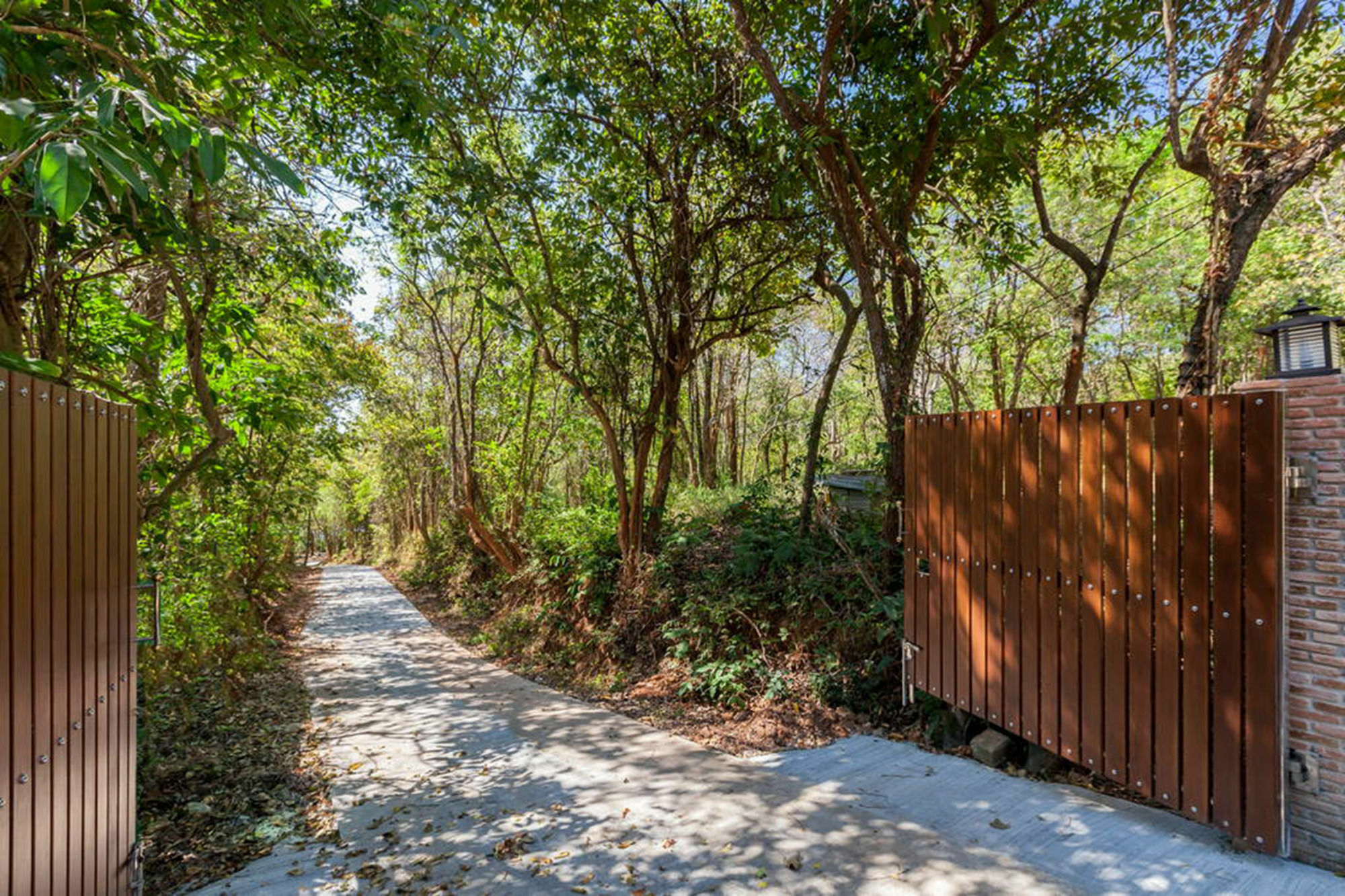 Baan Khunying - Secluded Phuket Beachfront Villa Rawai Exterior foto