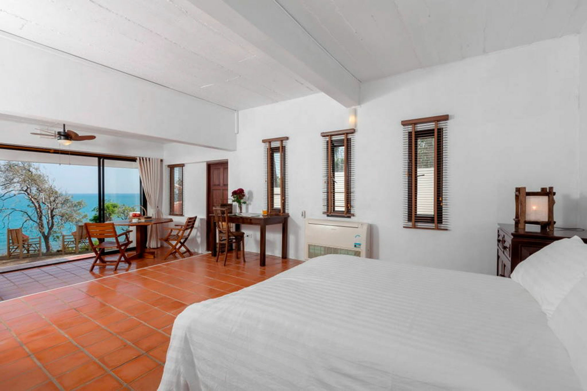 Baan Khunying - Secluded Phuket Beachfront Villa Rawai Exterior foto